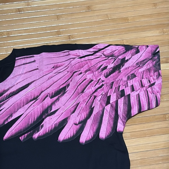 NEW Marcelo Burlon Black T-Shirt with Pink Wing Design - Picture 2 of 6